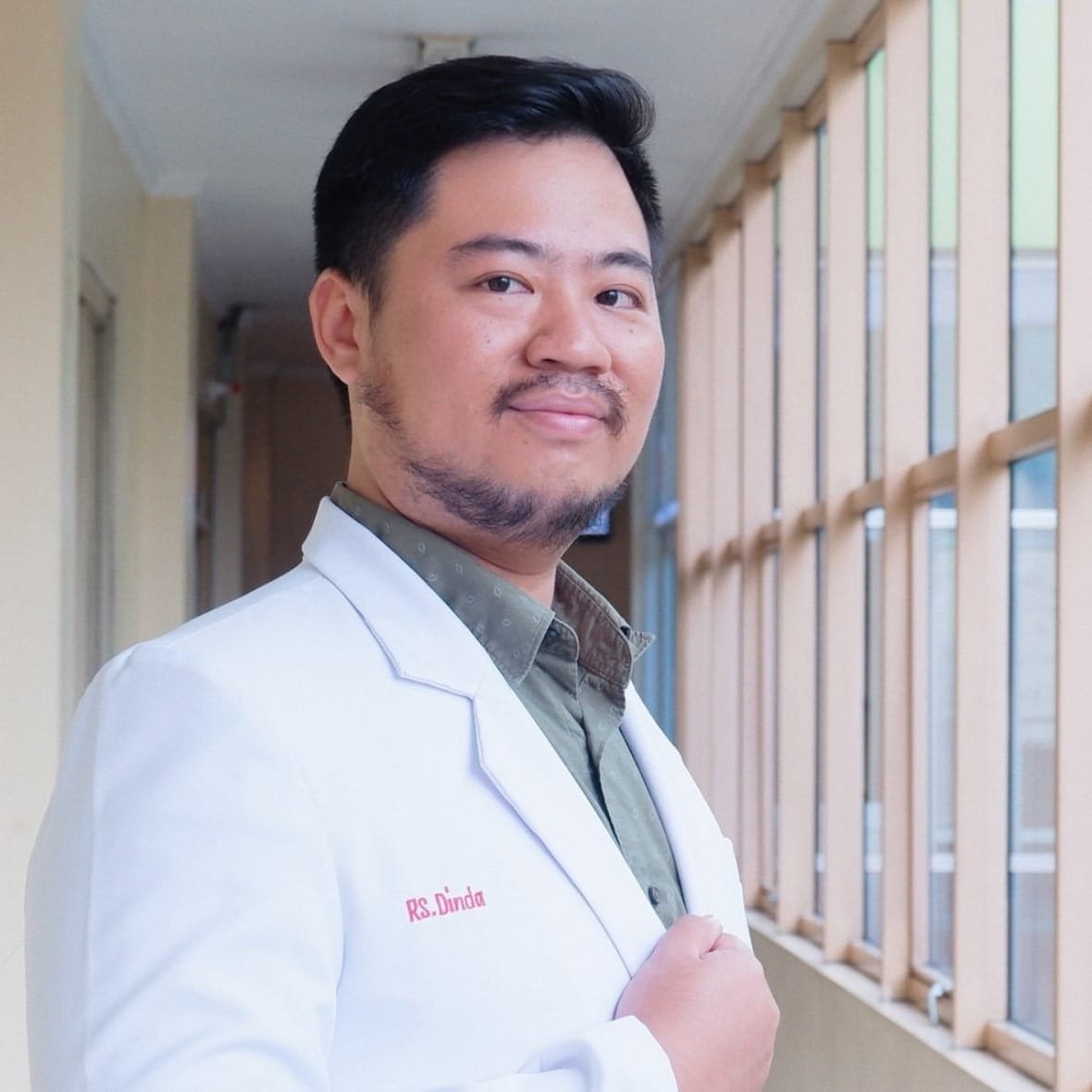 dr. Pieter Juanarta, Sp.M