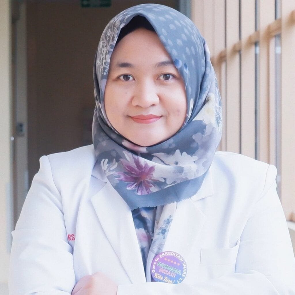 dr. Pratiwi Kesuma, Sp.PD